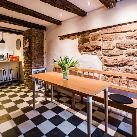 Peaceful Farmhouse In With Garden Сasa de vacaciones